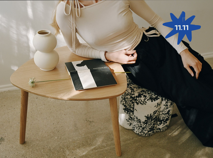 Журнальный столик треугольный 11.11. Черная пятница