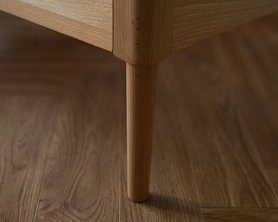 Кровать двуспальная из массива бука с фрезеровкой в изголовье Эмпи-19