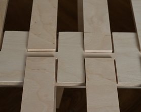 Кровать двуспальная из массива бука с фрезеровкой в изголовье Эмпи-15