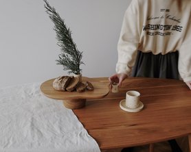 Поднос-подставка Фасоль MON из массива дуба в наличии-1