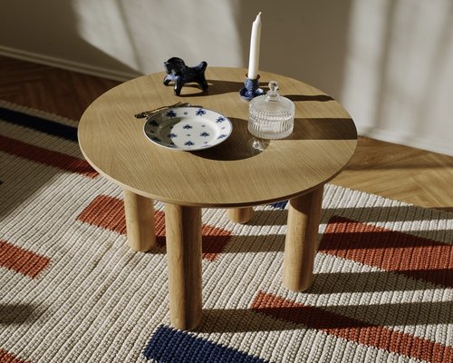 Дубовый  журнальный столик MON