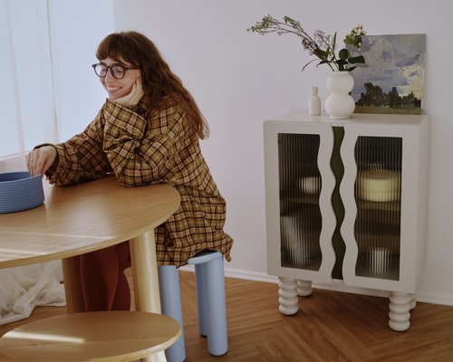 Витрина MON mini со стеклом Витрина MON mini со стеклом