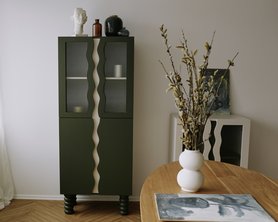 Витрина MON со стеклом-1