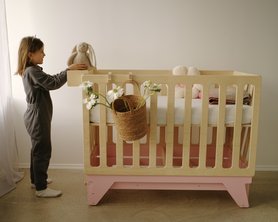 Детская кроватка для новорождённых Милки с маятниковым механизмом-11