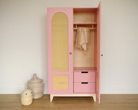 Шкаф детский для одежды с ротанговым полотном-7