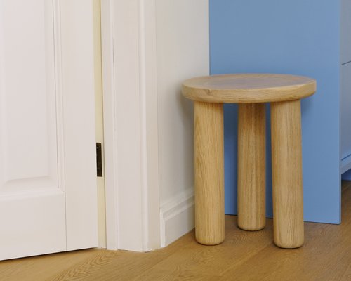 Столик - табурет MON дубовый на 3-х ножках