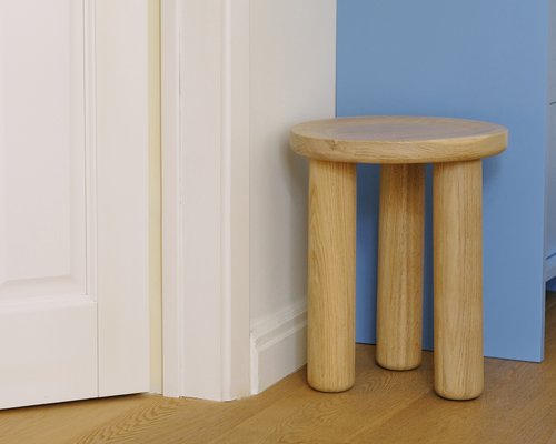 Столик - табурет Мон дубовый на 3-х ножках