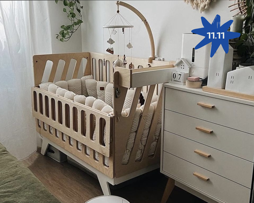Детская кроватка для новорождённых Милки с откидным бортиком 11.11. Черная пятница