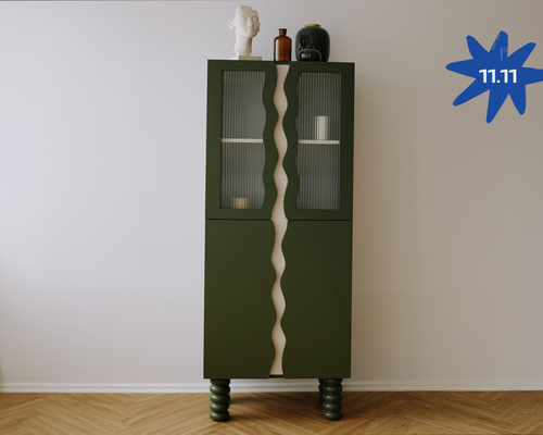 Витрина MON со стеклом 11.11. Черная пятница