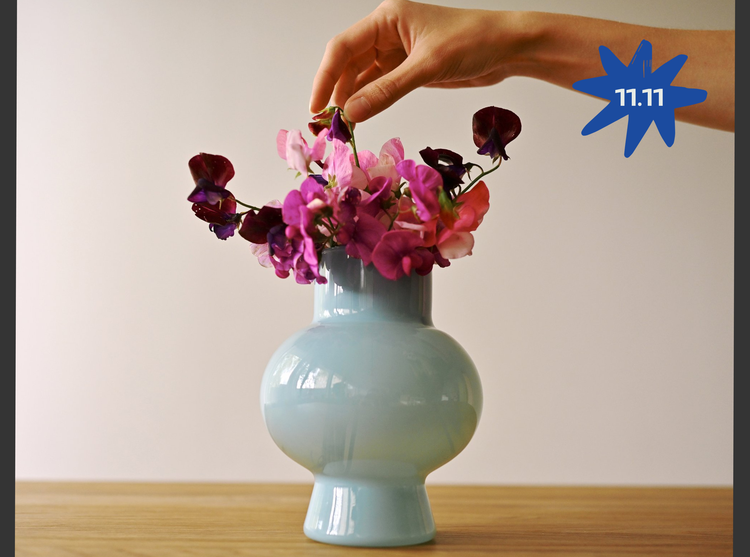 Ваза для цветов голубая  11.11. Черная пятница