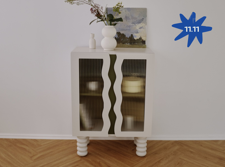 Витрина MON mini со стеклом  11.11. Черная пятница