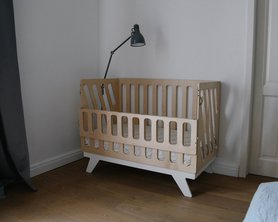 Детская кроватка для новорождённых Милки с откидным бортиком-8