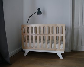 Детская кроватка для новорождённых Милки с откидным бортиком-5