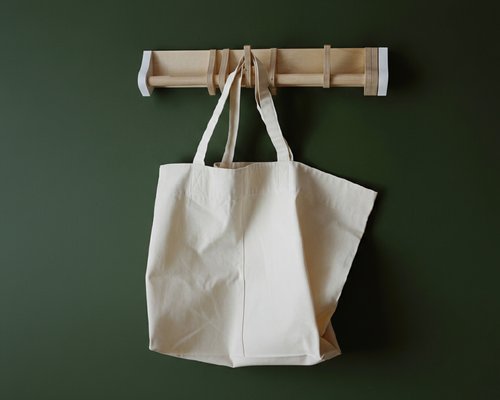 Вешалка откидная