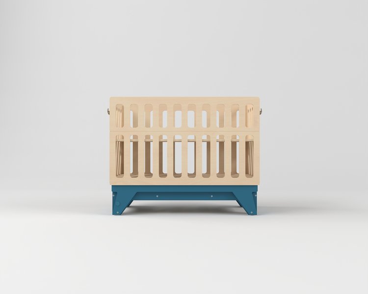 Детская кроватка для новорождённых Милки с маятниковым механизмом с откидным бортиком