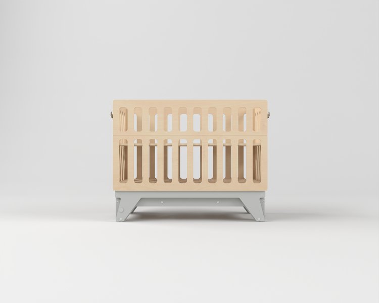 Детская кроватка для новорождённых Милки с маятниковым механизмом с откидным бортиком